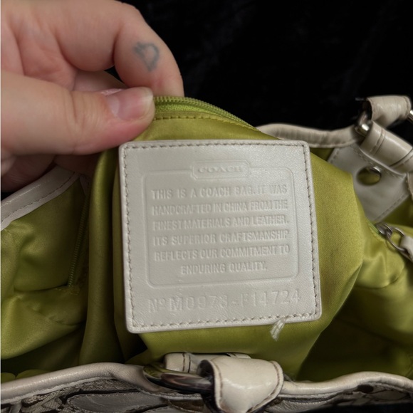 2009 Rare Coach Signature Bleecker Daisy Tote🌼 - Picture 5 of 5